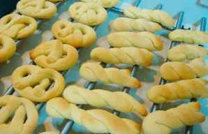 Amazingly Crunchy Portuguese Lemon Biscuits Recipe