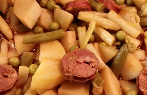 Gorete's Portuguese Chouriço and Bean Stew Recipe