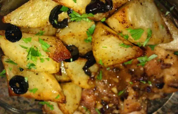 Yum Portuguese Roasted Potatoes with Olives Recipe
