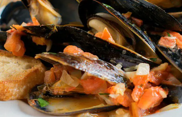 Delicious Portuguese Mussels in Garlic Sauce Recipe
