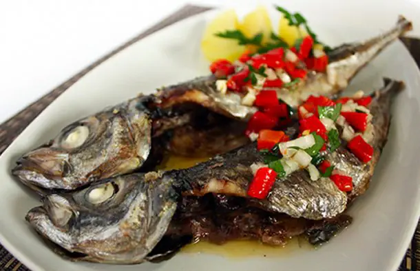 Portuguese Baked Horse Mackerel with Sauce Recipe