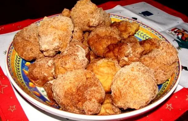 Delicious Portuguese Fried Lemon Dreams Recipe