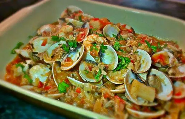 Portuguese Style Clams and Shrimp with Tomato Recipe