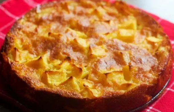 Portuguese Easy Apple Cake (Bolo de Maçã) Recipe