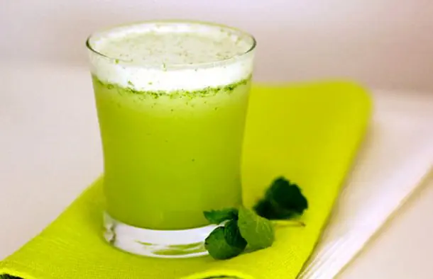 Refreshing Portuguese Pineapple Juice Recipe
