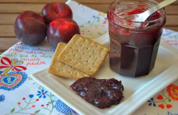Portuguese Red Plum Jam (Doce de Ameixa) Recipe