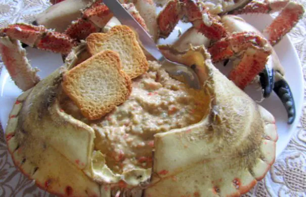 Delicious Portuguese Stuffed Crab Recipe