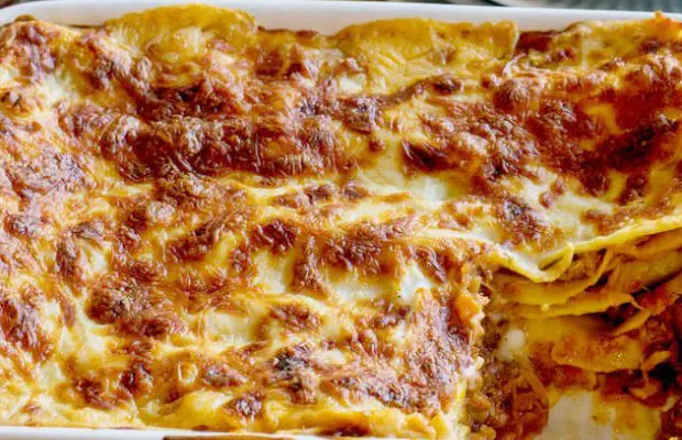 Portuguese Tuna Lasagna (Lasanha de Atum) Recipe