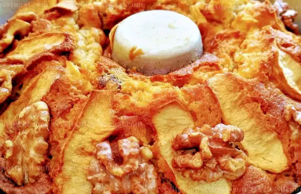Fruity Portuguese Apple and Walnut Cake Recipe