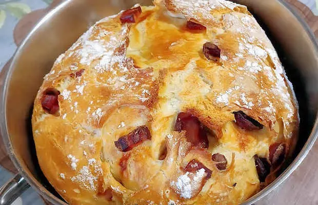 Easy Golden  and Rustic Meat Bread Recipe