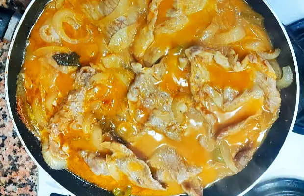 Portuguese Pork Febras with Onions Recipe